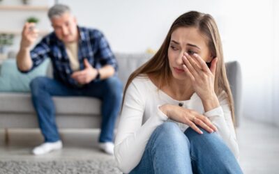 2. rész – Love bombing: A varázslat fázisa, amikor minden fényben fürdik – Lehet-e együtt élni egy nárcisztikussal?